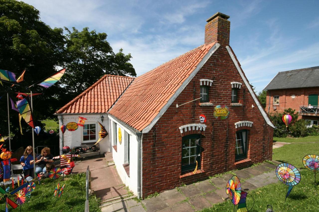 Oltmanns Ferienhaus Bummert Am Hafen Greetsiel Exterior foto